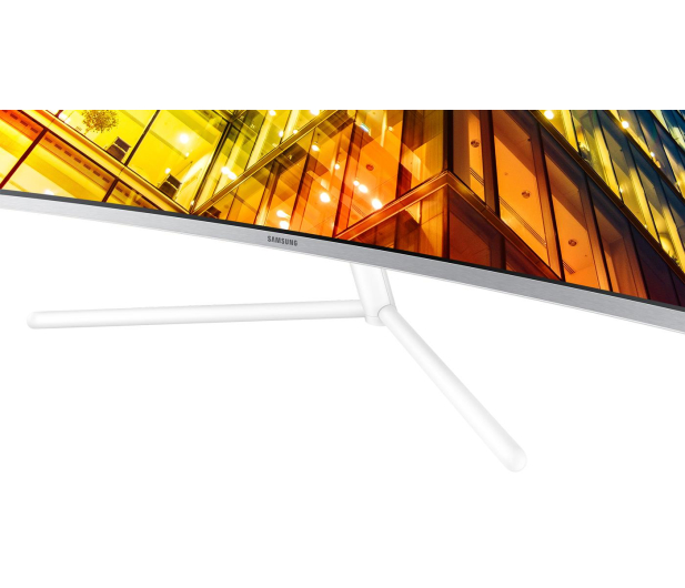 SAMSUNG 32" LU32R591CWRXEN 4ms 4K - 673243 - zdjęcie 14